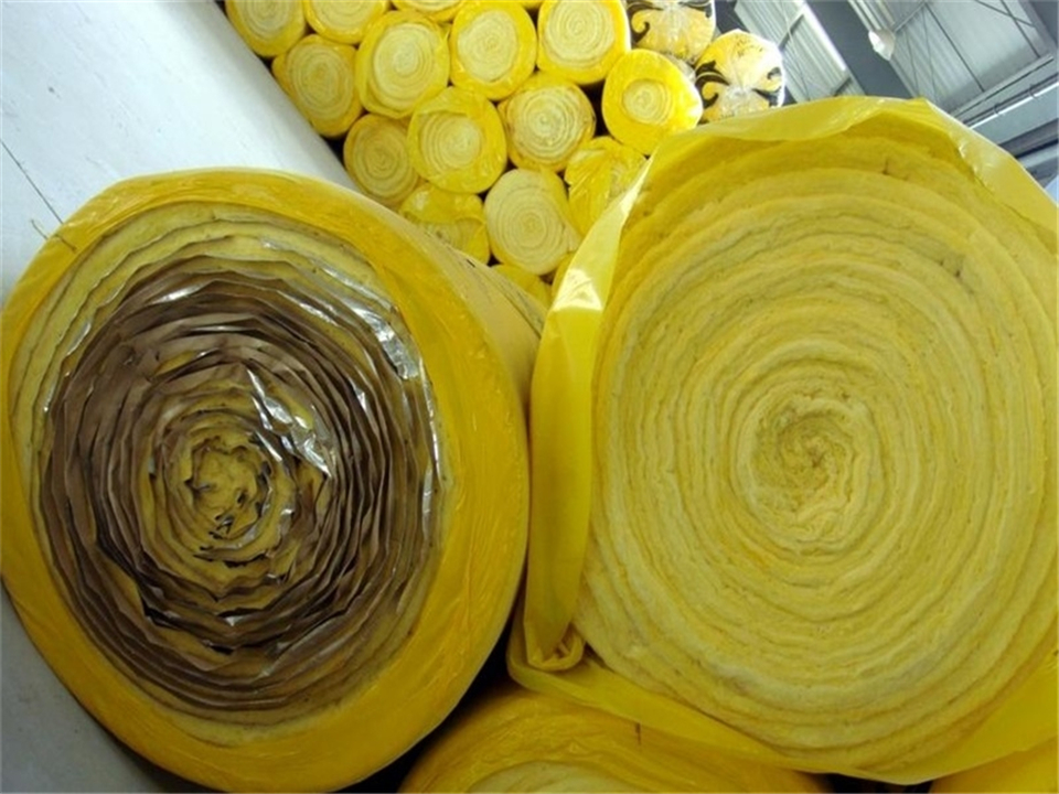 鋼結(jié)構(gòu)保溫玻璃棉卷氈多少錢一平米？購(gòu)買時(shí)需要注意哪些細(xì)節(jié)？